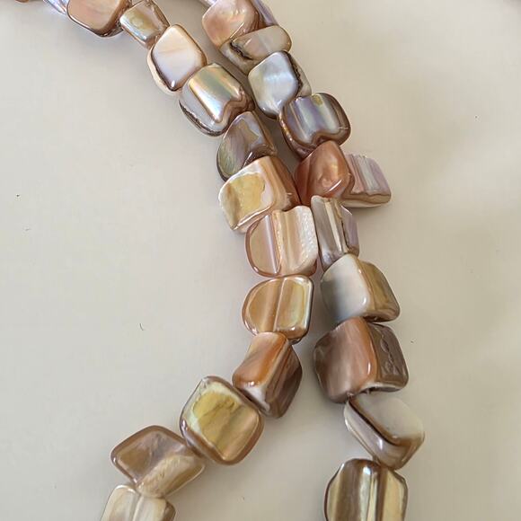 Vintage Mother of Pearl Necklace and Bracelet Set Handcrafted One Size - Picture 11 of 11